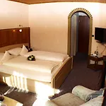Haus Schwanensee Hotell 3*