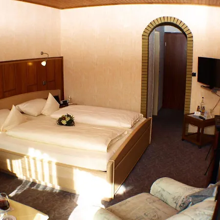 Haus Schwanensee Hotel 3*